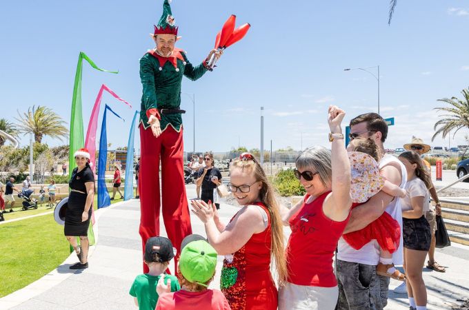 Eden Beach, Jindalee, Christmas community event
