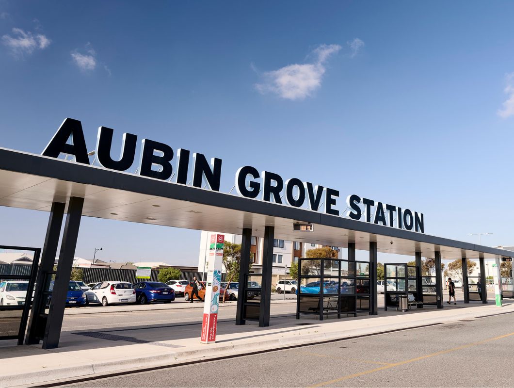 Florence, Mandogalup, Aubin Grove bus station