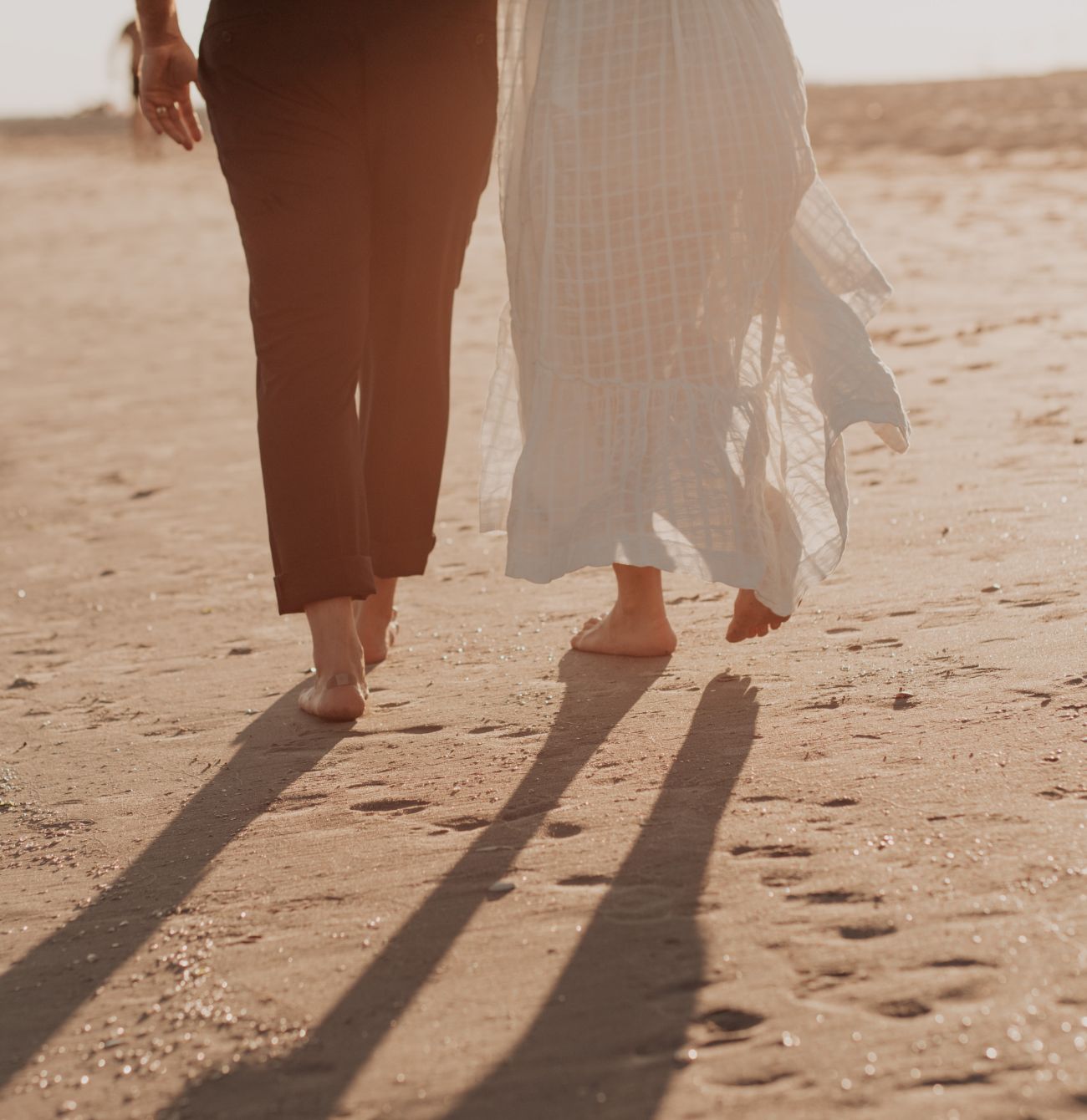 Dalyellup Beach, Dalyellp young couple walking along the beach