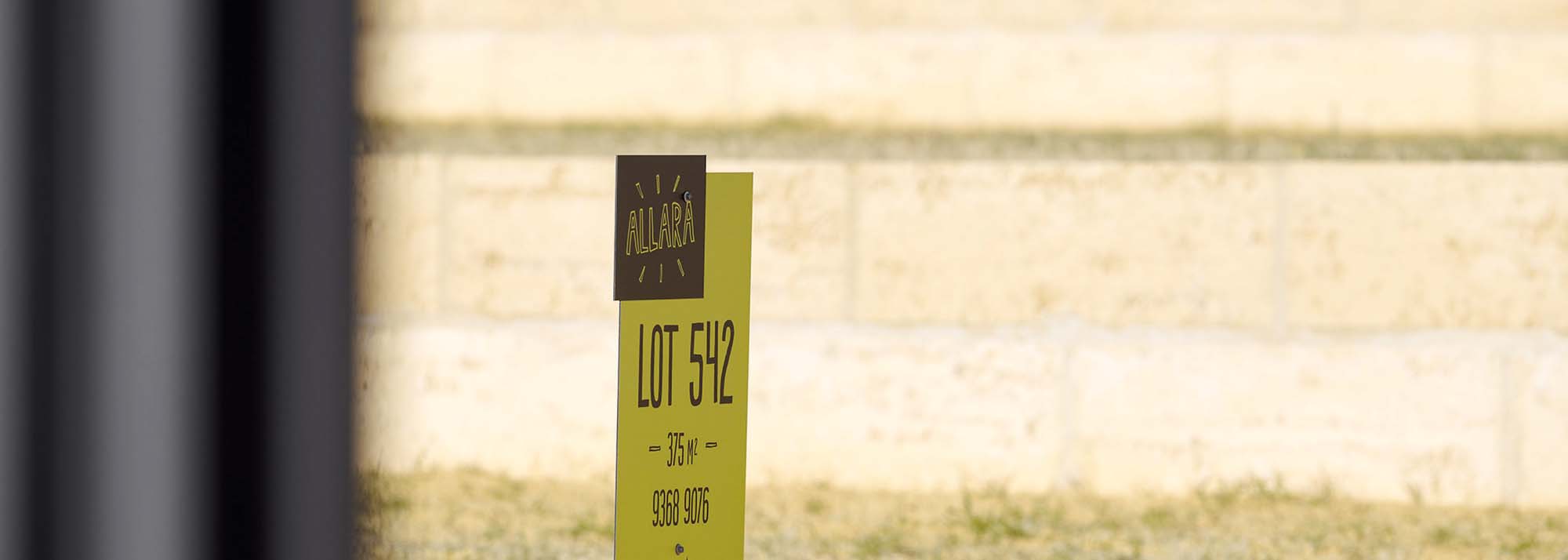 Allara, Eglinton land for sale, lot plate showing size and contact number.