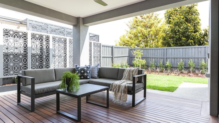 JG King Homes Carson 299 alfresco area