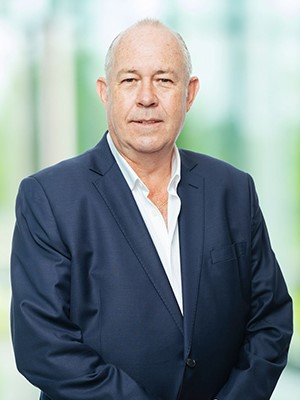 Simon Ewing Sales Professional
