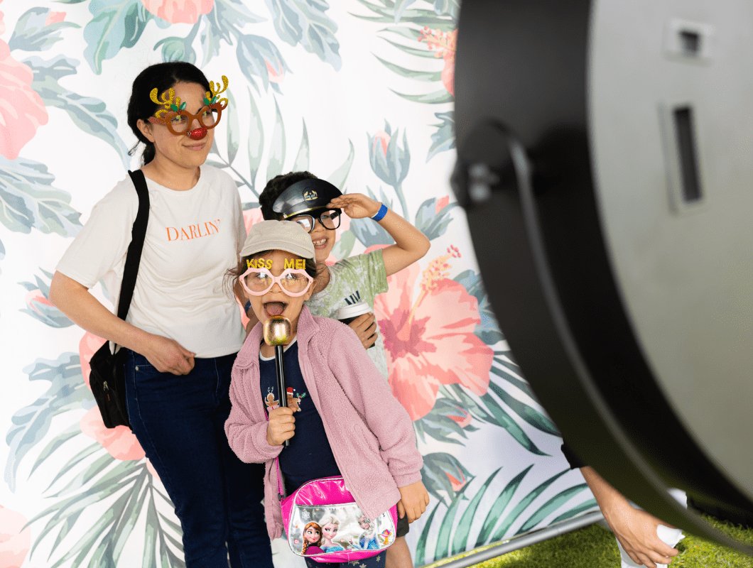Botanical Mickleham Christmas photo booth event