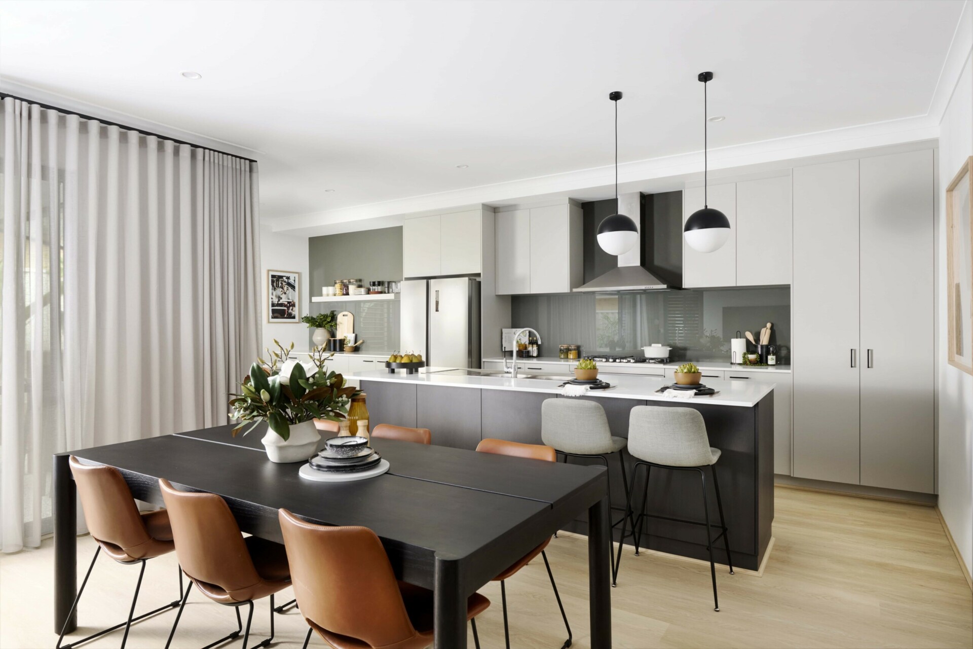 Homebuyers Bells dining and kitchen