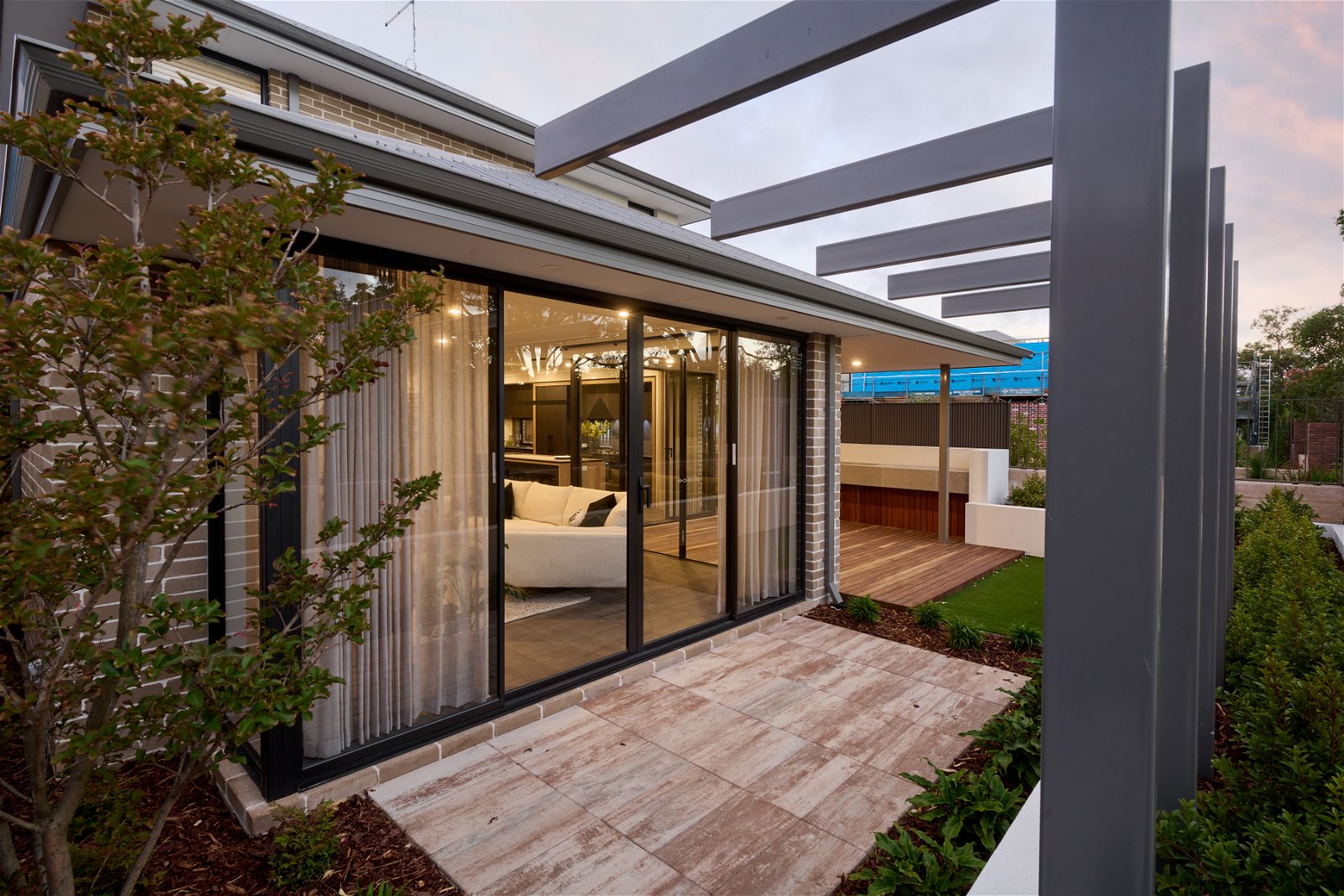Gallery, Willagee outdoor area