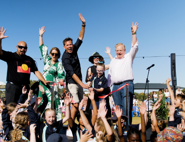 Madora Bay oval grand opening with Madora Bay Primary school children