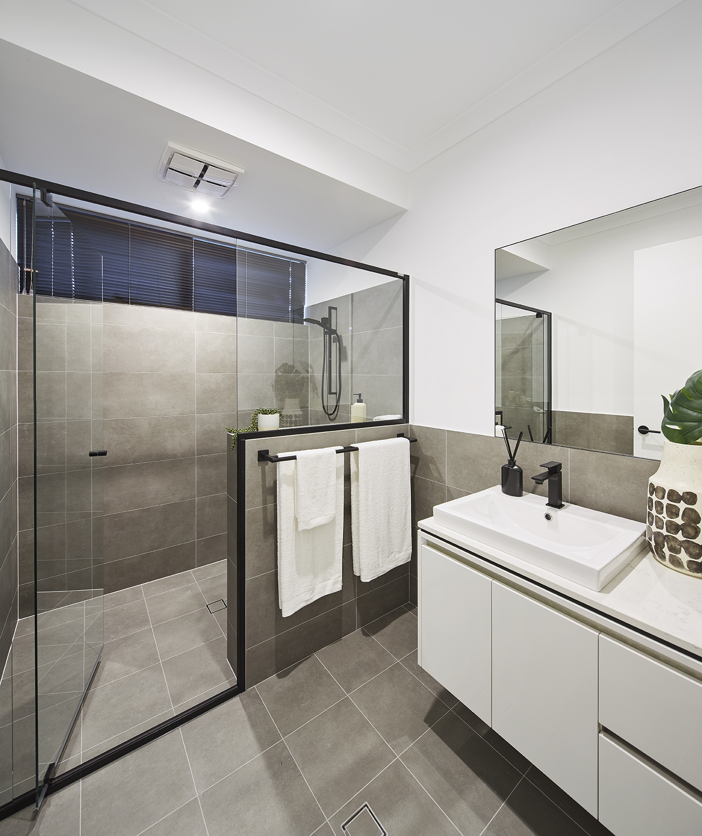 Blueprint Homes The Selacosa master bathroom