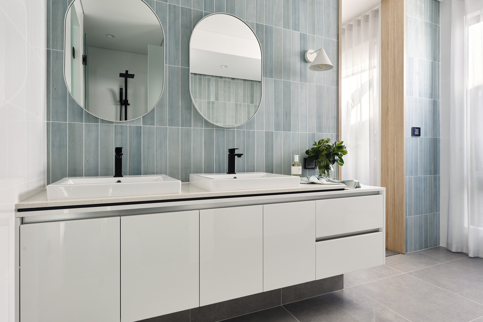 Home Group The Prescott Platinum master bathroom