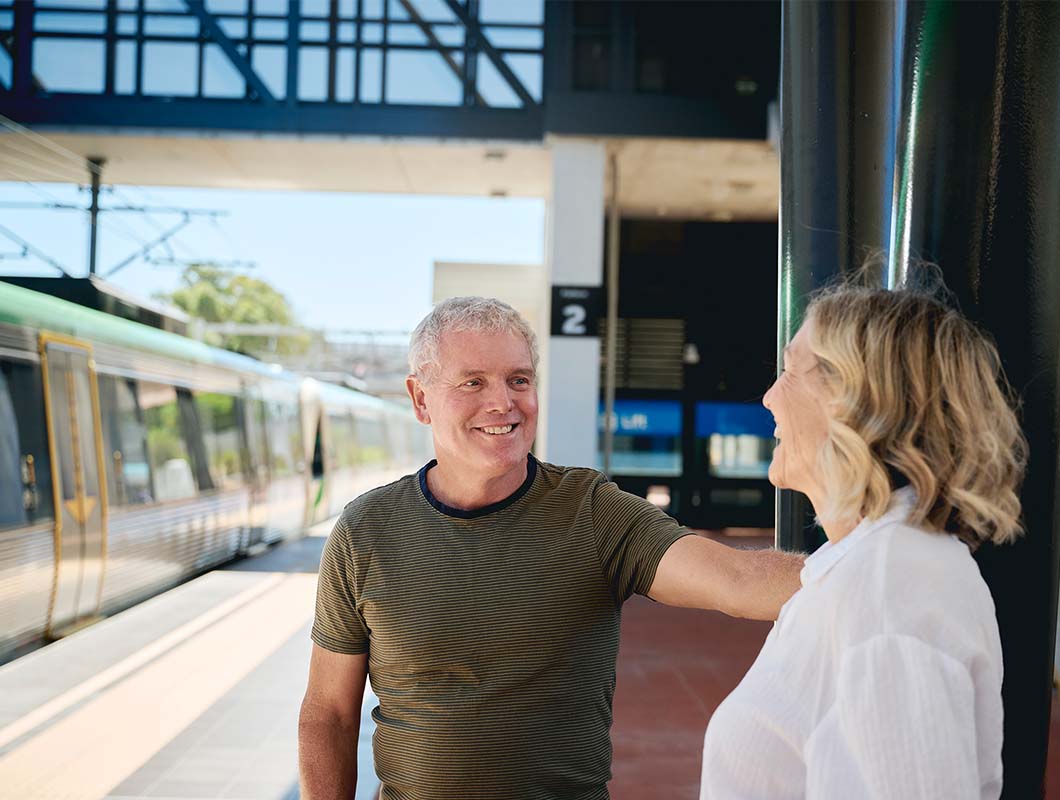 Lakelands train station