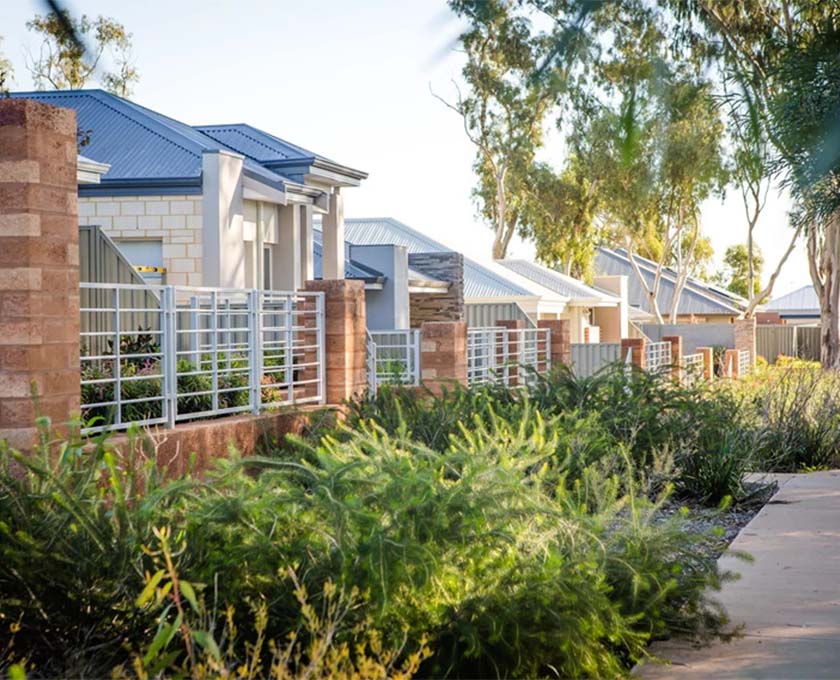 The Glades, Byford street scape