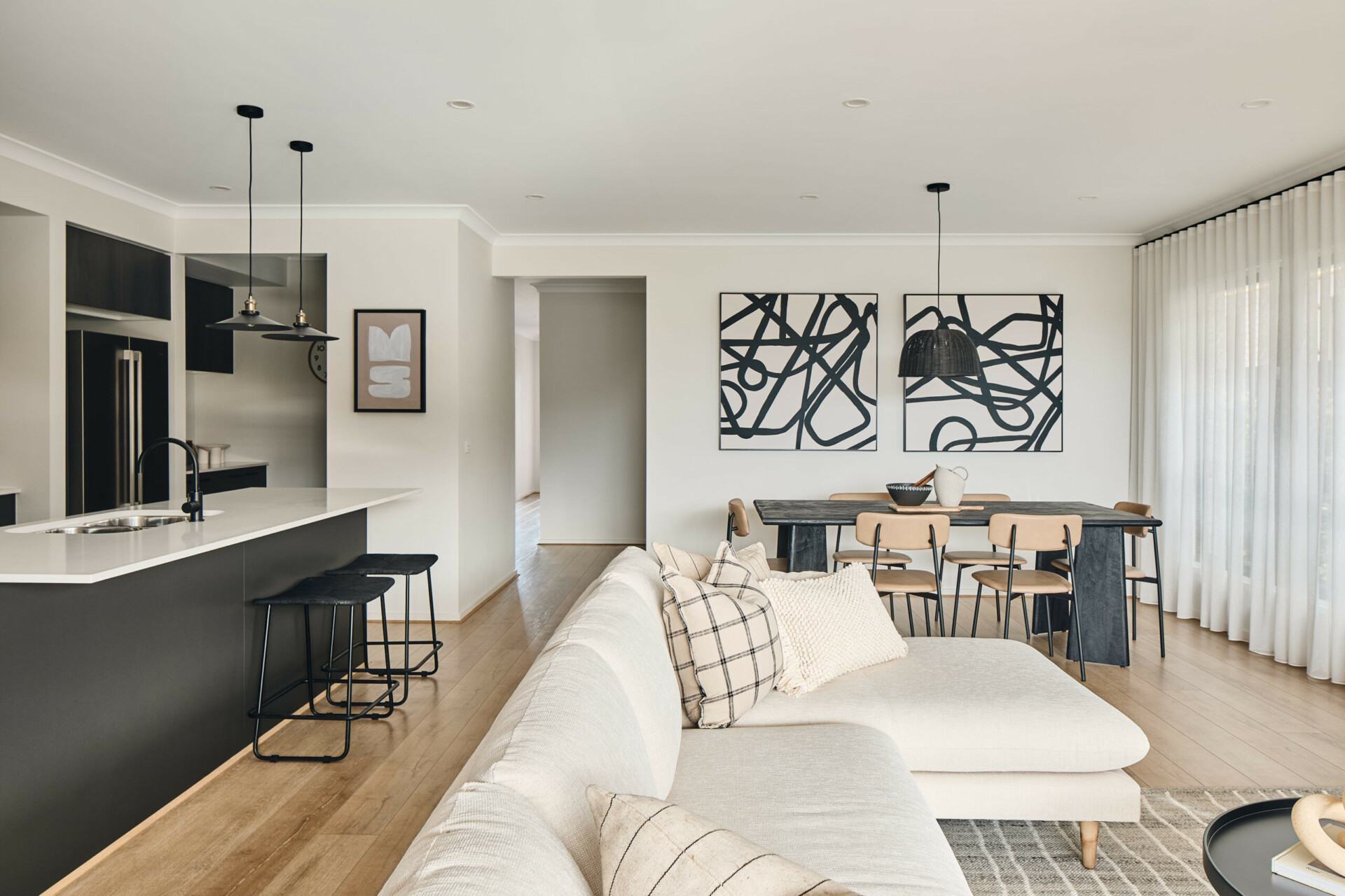 Homebuyers Centre Lawson 25 family, living and dining room
