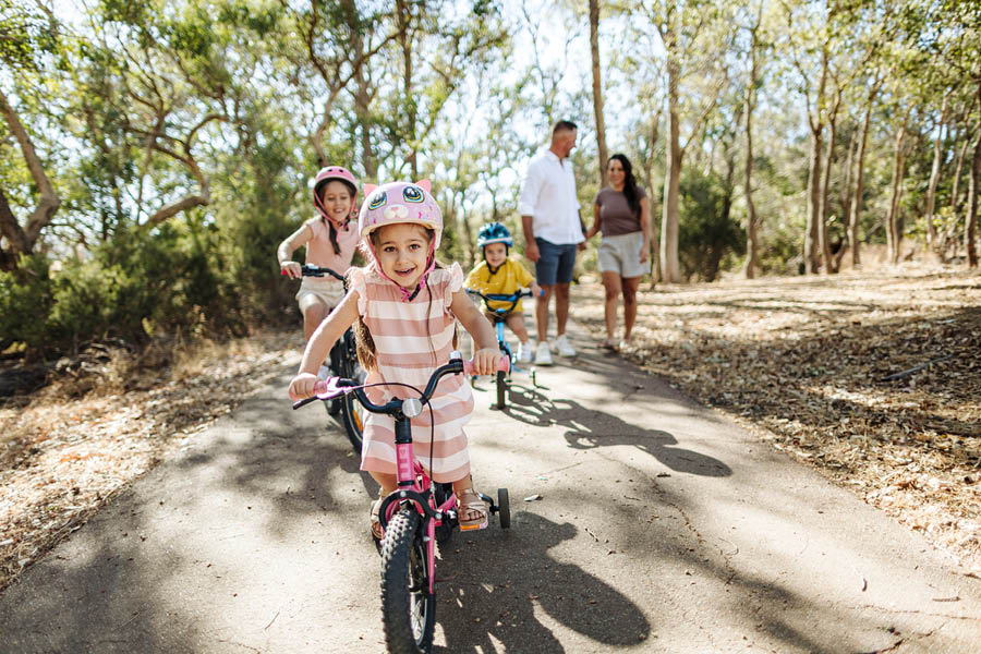 The Glades, Byford children riding bikes