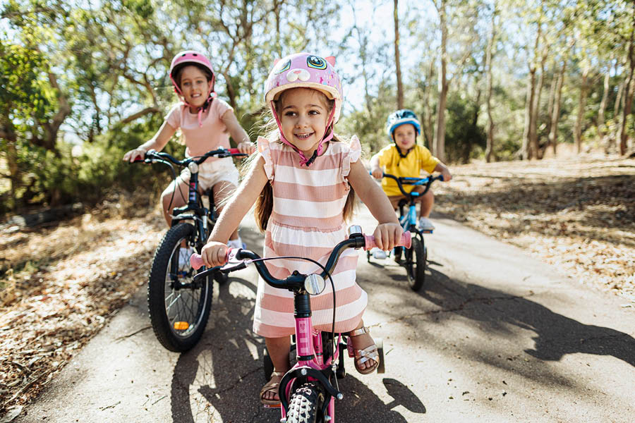 The Glades, Byford young children ridding their bike