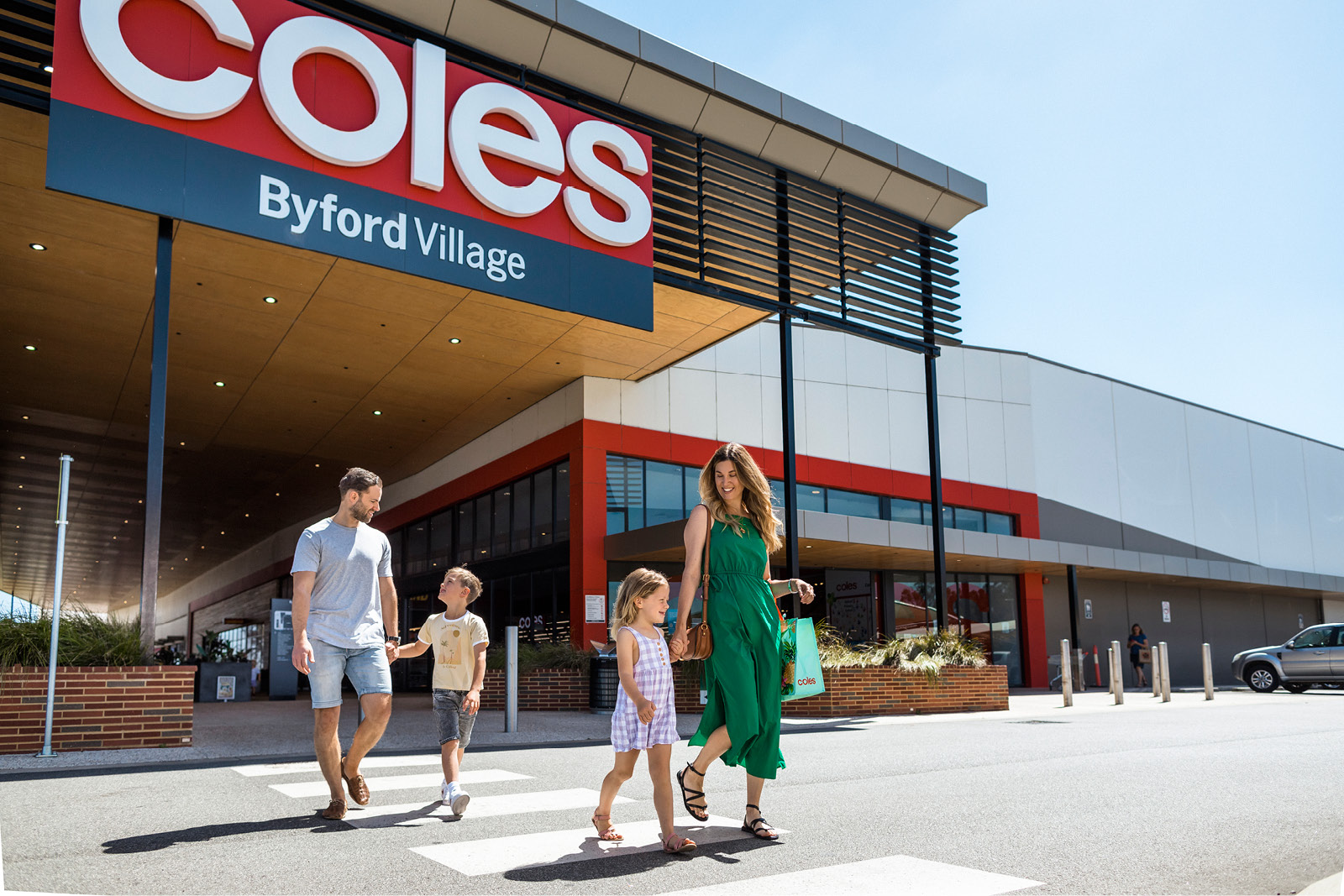 The Glades, Byford young family shopping