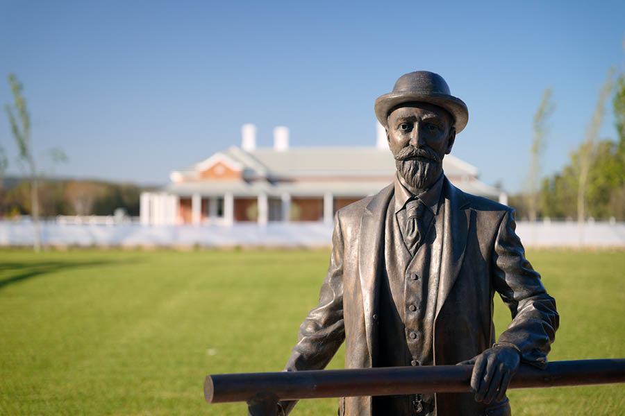 Robinson Grove statue