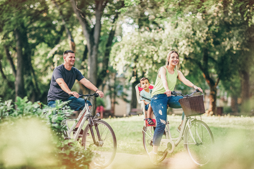 Mahal young family cycling