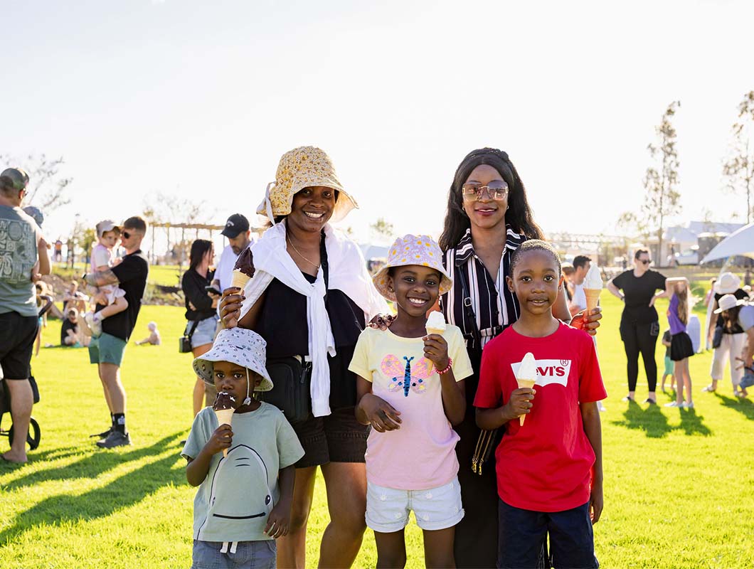 Catalina Green, Expedition Park opening family