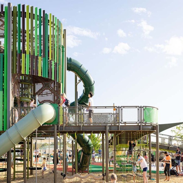 Catalina Green Expedition Park, playground